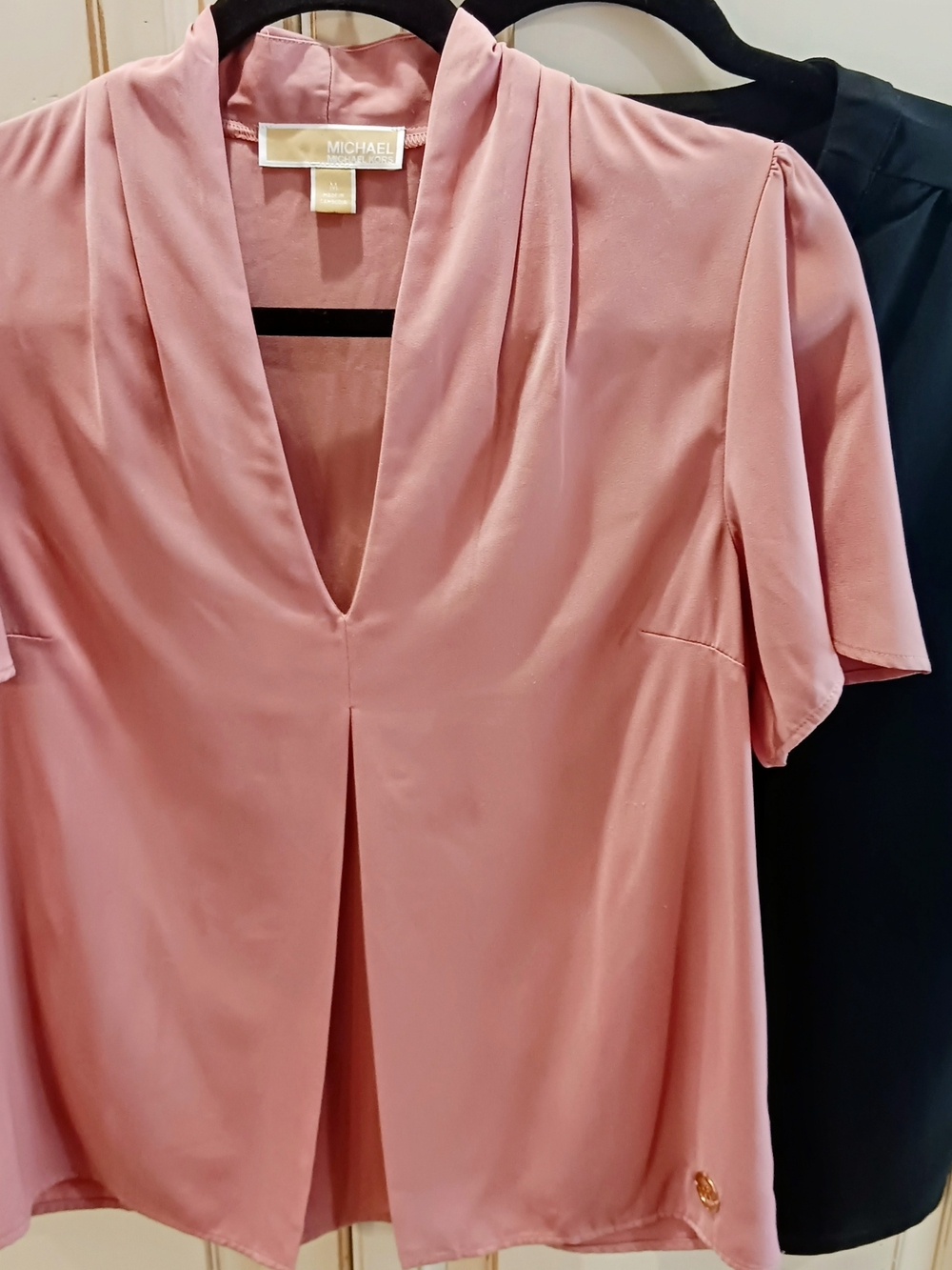MICHAEL Michael Kors Dusty Rose V-Neck Pleated Women's Top